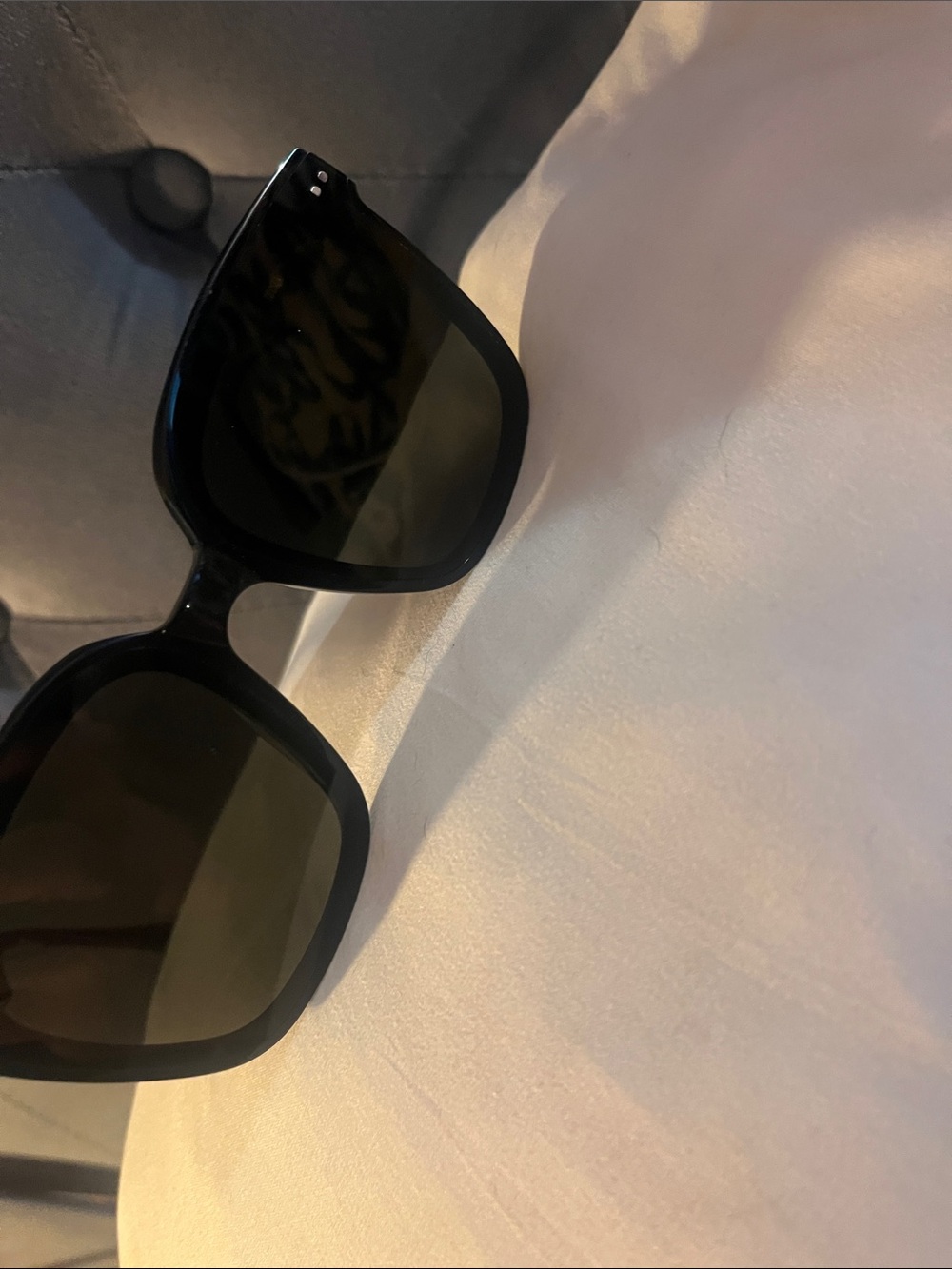 Gentle Minster Black Oversized Womenโs Sunglasses